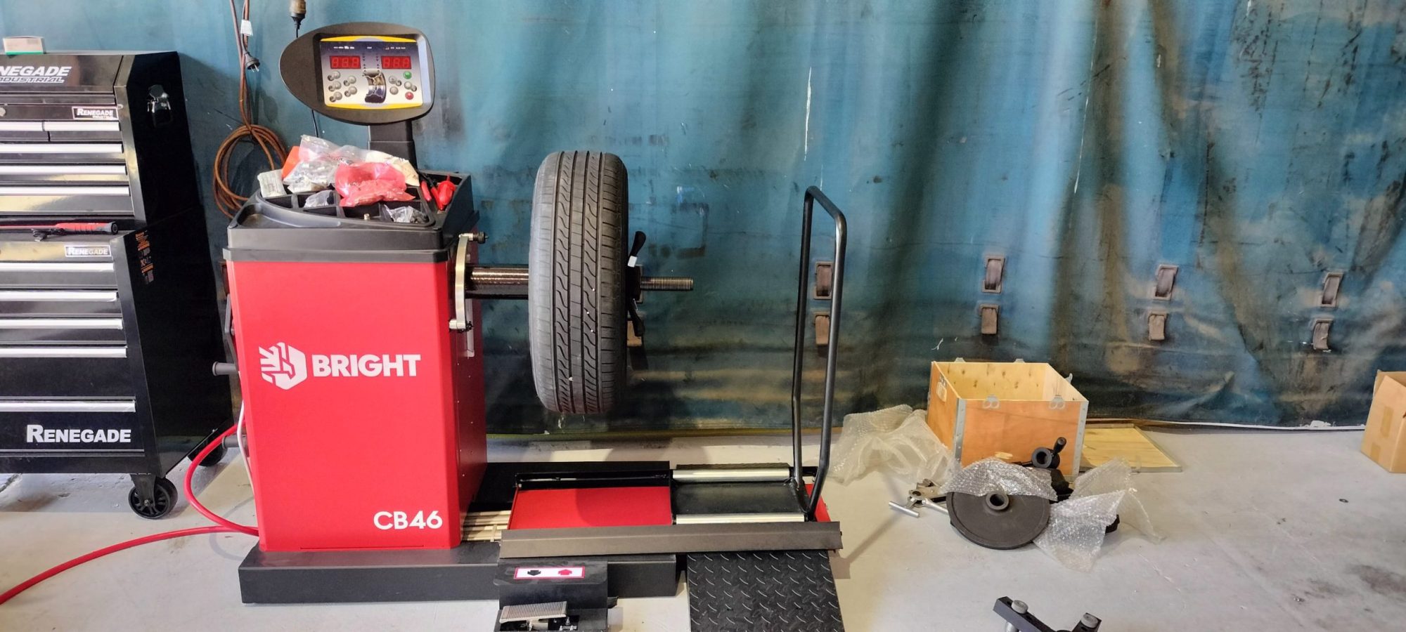 heavy duty wheel balancing machine